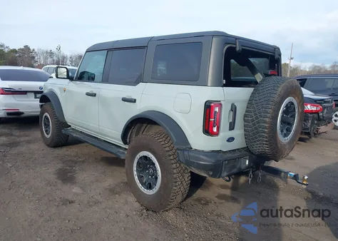 2022 Ford Bronco Badlands z USA, uszkodzony, nr VIN 1FMEE5DP5NLB81108